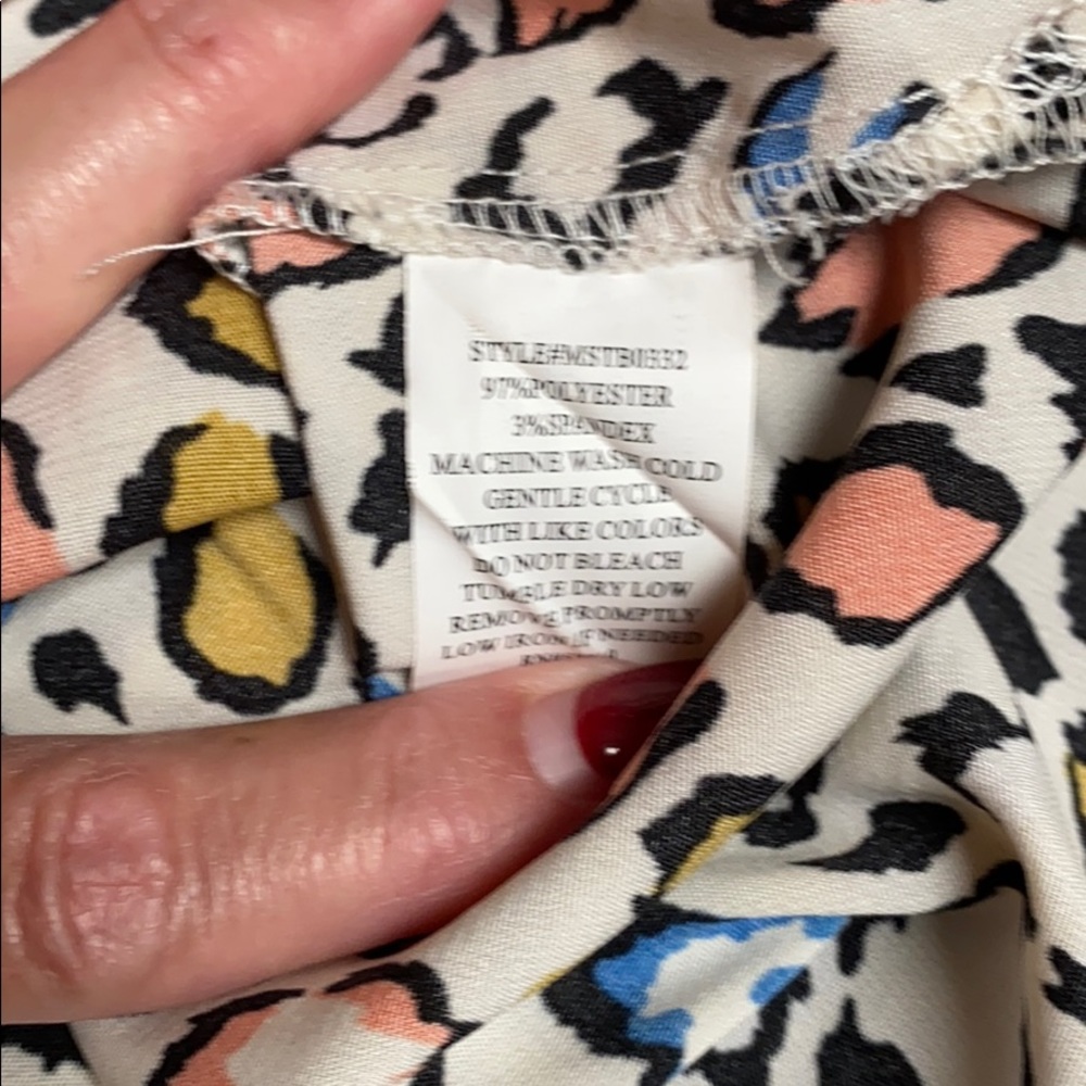 NOTATIONS Multi Colored Leopard Print Top - Picture 5 of 5